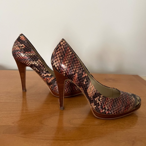 Nine West Rocha High-Heeled Pump, Women's Size 5, Snakeskin Pattern, Stiletto - Picture 4 of 7